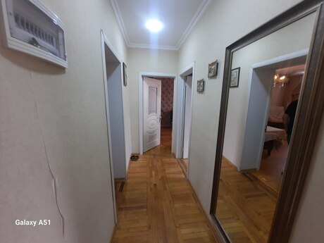 İnşaatçılarda 4 otaqlı köhnə tikili mənzil satılır, 90 m², 235 000 AZN, şəkil 5 / 12