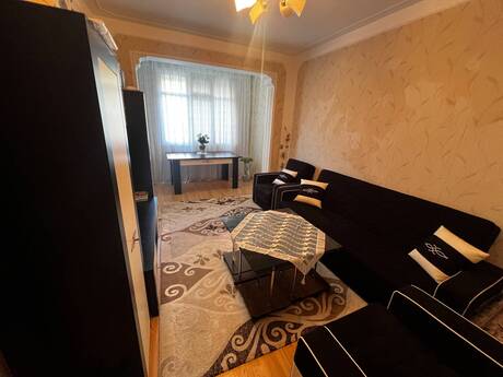 3-room old-build apartment for sale in Memar Əcəmi, 65 m², 196 000 AZN, photo 4 / 12