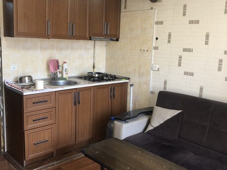 28 Mayda 2 otaqlı köhnə tikili mənzil kirayə verilir, 40 m², 650 AZN/ay, şəkil 3 / 7