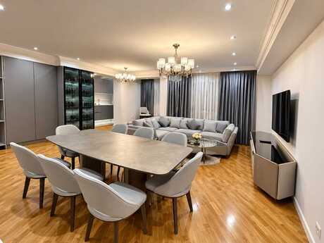 4-room old-build apartment for sale in Yasamal, 120 m², 379 000 AZN, photo 5 / 12