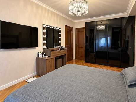 4-room old-build apartment for sale in Yasamal, 120 m², 379 000 AZN, photo 4 / 12