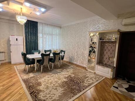 Ulubəy MTK kompleksində 4 otaqlı yeni tikili mənzil satılır, 150 m², 320 000 AZN, şəkil 5 / 12