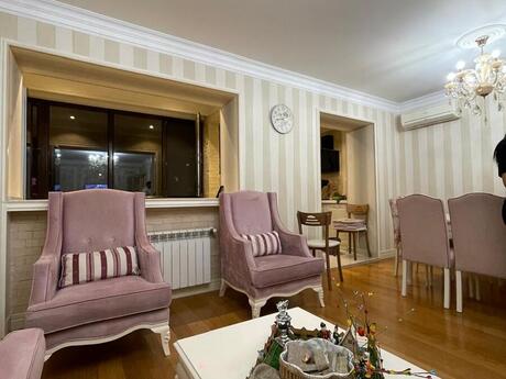 3-комнатная квартира, 100 м², Elmlər Akademiyası, 285 000 AZN