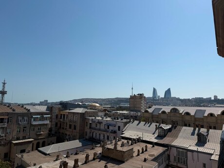 Elan №6561877 - Bakı, Sahil m., 3 otaqlı, 150 m², 7/12 mərtəbə
