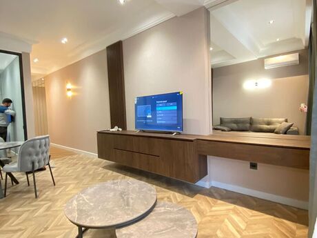 İçəri Şəhərdə 2 otaqlı yeni tikili mənzil kirayə verilir, 65 m², 1 100 AZN/ay, şəkil 5 / 12