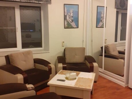Sahildə 1 otaqlı köhnə tikili mənzil kirayə verilir, 40 m², 650 AZN/ay, şəkil 4 / 8