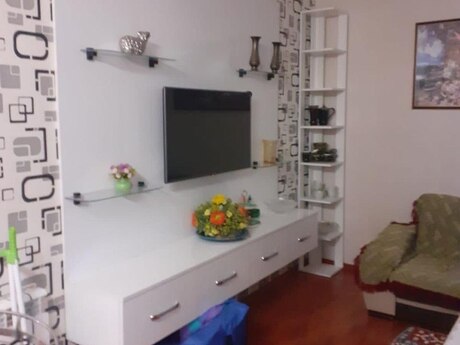 Sahildə 1 otaqlı köhnə tikili mənzil kirayə verilir, 40 m², 650 AZN/ay, şəkil 5 / 8