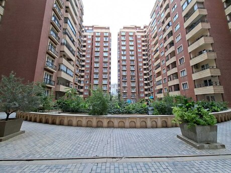 3 otaqlı mənzil, 150 m², 28 May, 1 500 AZN