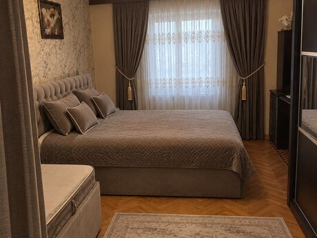 3-room old-build apartment for sale in İnşaatçılar, 93 m², 235 000 AZN, photo 3 / 11