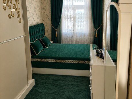 3-room old-build apartment for sale in İnşaatçılar, 93 m², 235 000 AZN, photo 4 / 11