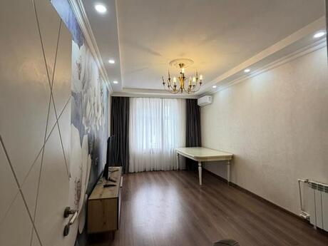 2-room old-build apartment for sale in Əhmədli, 60 m², 165 000 AZN, photo 3 / 10