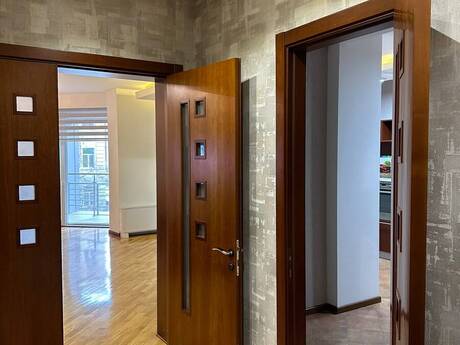 İçəri Şəhərdə 4 otaqlı yeni tikili mənzil kirayə verilir, 235 m², 4 000 AZN/ay, şəkil 5 / 12