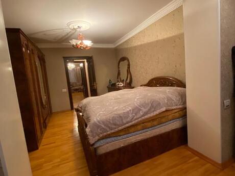 Bakıxanovda 3 otaqlı köhnə tikili mənzil satılır, 85 m², 220 000 AZN, şəkil 4 / 12