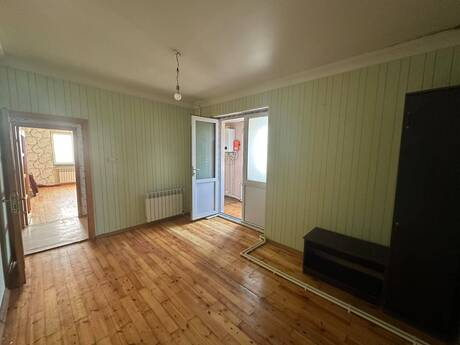 Yeni Günəşlidə 3 otaqlı köhnə tikili mənzil satılır, 64 m², 136 000 AZN, şəkil 3 / 12