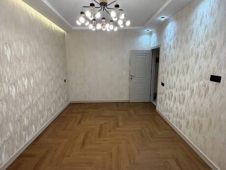 Xalqlar Dostluğunda 4 otaqlı köhnə tikili mənzil satılır, 90 m², 281 000 AZN, şəkil 2 / 12