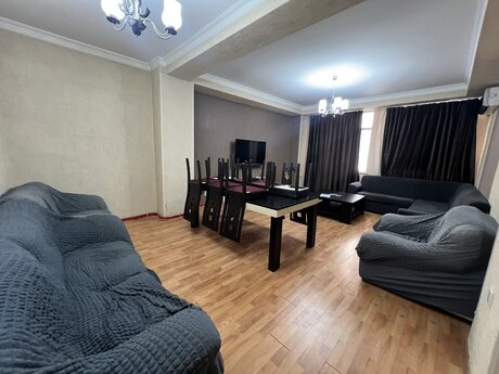 2 otaq · 85 m² · 2/17 mərtəbə, Memar Əcəmi