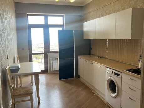 Bayılda 3 otaqlı yeni tikili mənzil kirayə verilir, 130 m², 800 AZN/ay, şəkil 3 / 12