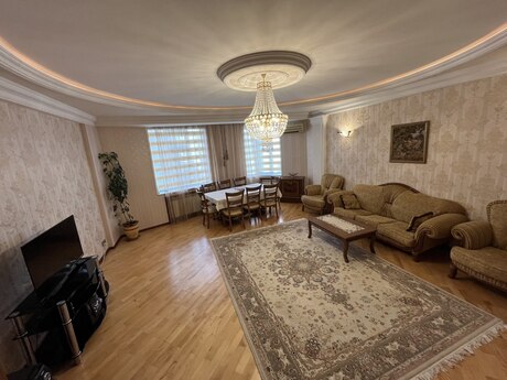 4 otaq · 152 m² · 4/14 mərtəbə, 28 May