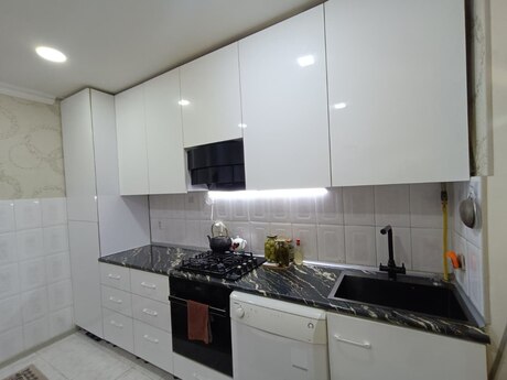 4-room old-build apartment for sale in Həzi Aslanov, 120 m², 210 000 AZN, photo 5 / 12