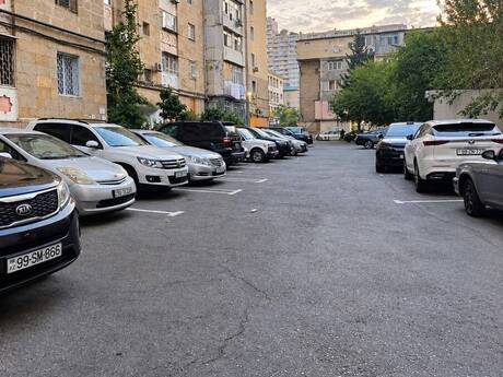 Elmlər Akademiyasında 3 otaqlı köhnə tikili mənzil satılır, 85 m², 250 000 AZN, şəkil 2 / 12