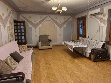 Elmlər Akademiyasında 3 otaqlı köhnə tikili mənzil satılır, 85 m², 250 000 AZN, şəkil 4 / 12