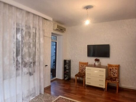 3 otaq · 70 m²