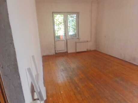 Azadlıq Prospektidə 1 otaqlı köhnə tikili mənzil satılır, 48 m², 132 000 AZN, şəkil 3 / 9
