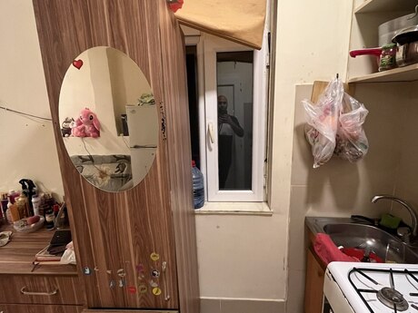 28 Mayda 1 otaqlı köhnə tikili mənzil kirayə verilir, 18 m², 400 AZN/ay, şəkil 3 / 5