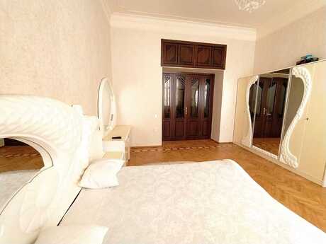Sahildə 3 otaqlı köhnə tikili mənzil kirayə verilir, 100 m², 1 000 AZN/ay, şəkil 4 / 12