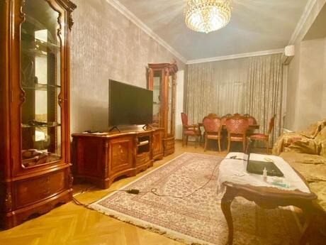 İnşaatçılarda 3 otaqlı yeni tikili mənzil kirayə verilir, 130 m², 800 AZN/ay, şəkil 5 / 12