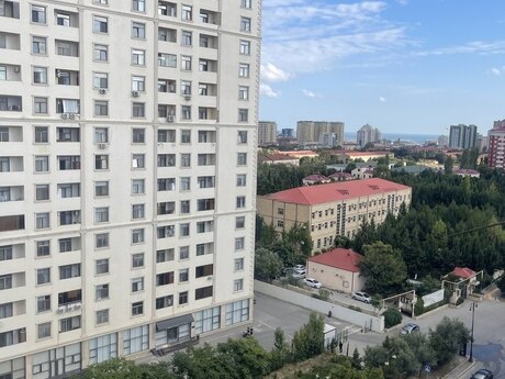 Yasamalda 3 otaqlı yeni tikili mənzil satılır, 110 m², 285 000 AZN, şəkil 2 / 11