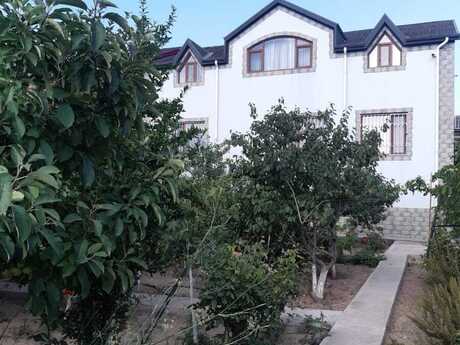 6-комн. · 220 m², Buzovna