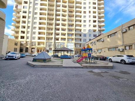 4-комн. · 220 m² · 3/17 этаж, 8 Noyabr