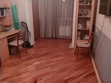 9-cu mikrorayonda 3 otaqlı köhnə tikili mənzil satılır, 90 m², 198 000 AZN, şəkil 2 / 11