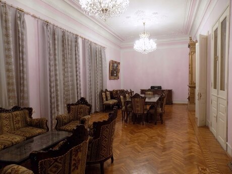 İçəri Şəhərdə 4 otaqlı köhnə tikili mənzil satılır, 200 m², 590 000 AZN, şəkil 5 / 10