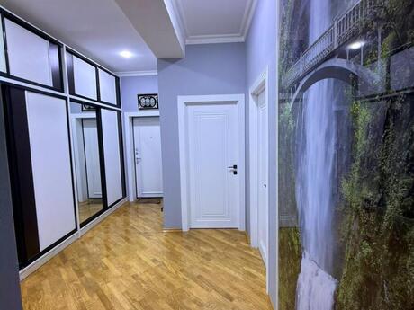 Продаётся 3-комнатная квартира в новостройке, Memar Əcəmi, 93 м², 240 000 AZN, фото 3 / 12