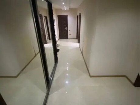 Kosmos kompleksində 3 otaqlı yeni tikili mənzil kirayə verilir, 169 m², 950 AZN/ay, şəkil 5 / 12