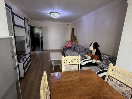 Neftçilərdə 2 otaqlı köhnə tikili mənzil kirayə verilir, 60 m², 600 AZN/ay, şəkil 2 / 9