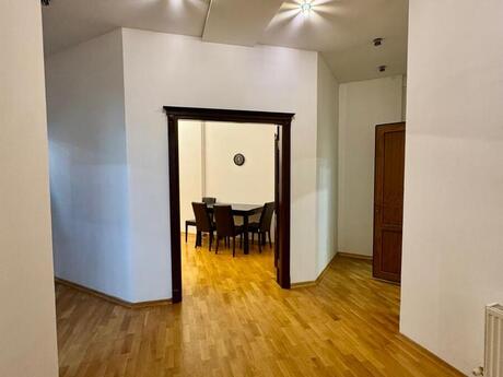 Сдаётся 2-комнатная квартира в новостройке, Elmlər Akademiyası, 90 м², 288 000 AZN/мес, фото 2 / 12