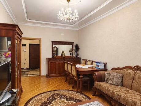 2 otaqlı mənzil, 90 m², Nəriman Nərimanov, 272 000 AZN