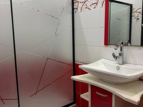 28 Mayda 3 otaqlı yeni tikili mənzil kirayə verilir, 170 m², 1 200 AZN/ay, şəkil 3 / 12