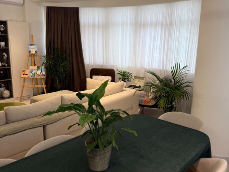 3-room new-build apartment for sale in Bakıxanov, 136 m², 385 000 AZN, photo 5 / 12