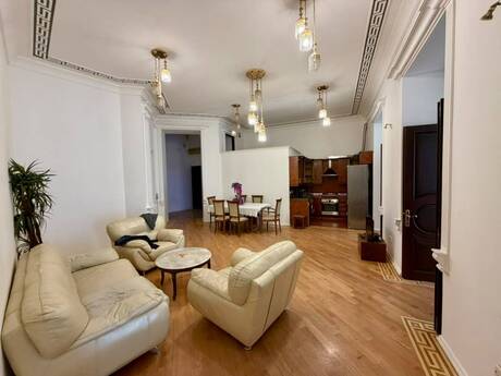 Продаётся 4-комнатная квартира в старом фонде, Sahil, 130 м², 600 000 AZN, фото 3 / 11