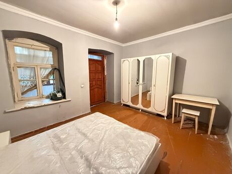 28 Mayda 3 otaqlı köhnə tikili mənzil satılır, 70 m², 155 000 AZN, şəkil 3 / 12