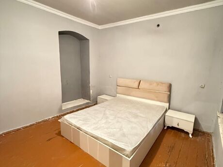 28 Mayda 3 otaqlı köhnə tikili mənzil satılır, 70 m², 155 000 AZN, şəkil 4 / 12