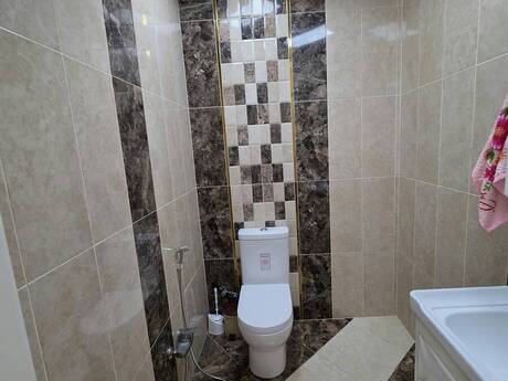 Bakıxanovda 2 otaqlı yeni tikili mənzil satılır, 100 m², 140 000 AZN, şəkil 4 / 5
