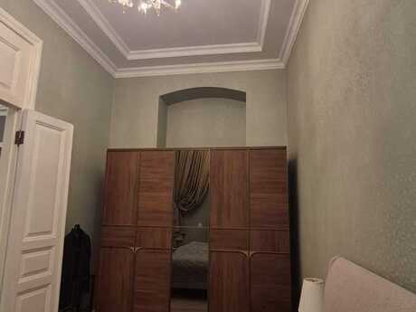 4-room old-build apartment for sale in Sahil, 135 m², 420 000 AZN, photo 5 / 12