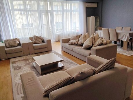 28 Mayda 4 otaqlı yeni tikili mənzil kirayə verilir, 170 m², 2 200 AZN/ay, şəkil 3 / 12
