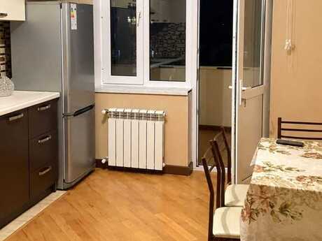 Kosmos kompleksində 2 otaqlı yeni tikili mənzil kirayə verilir, 75 m², 800 AZN/ay, şəkil 2 / 4