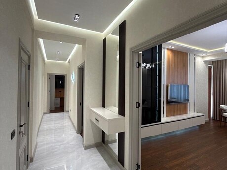 Renessans Palace kompleksində 3 otaqlı yeni tikili mənzil satılır, 95 m², 540 000 AZN, şəkil 3 / 12
